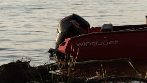 Windboat 4.9 DCX