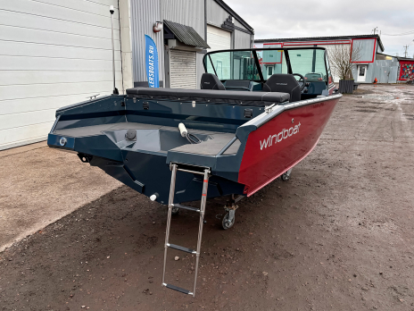 Windboat 4.9 DCX