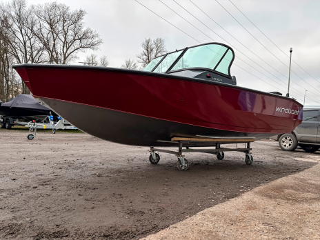Windboat 4.9 DCX
