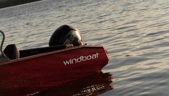 Windboat 4.9 DCX