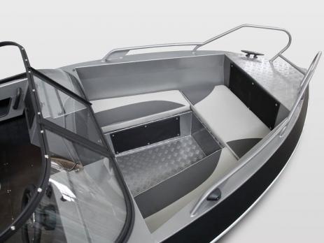 Моторная лодка YAVA L BowRider