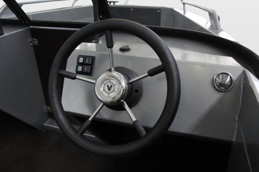 Моторная лодка YAVA L BowRider
