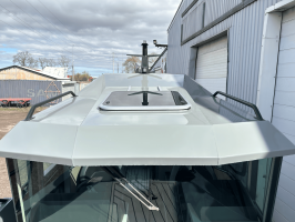 Катер Windboat 7.0 Cabin (серый) - В Наличии