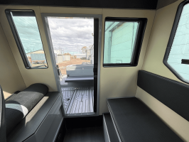 Катер Windboat 7.0 Cabin (серый) - В Наличии