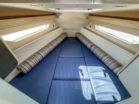 VOYAGER 850 Cabin Twin