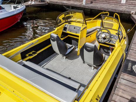 YAVA XL BowRider