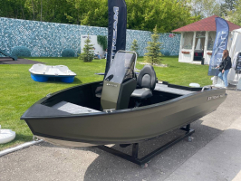 Моторная лодка Xstream 420S